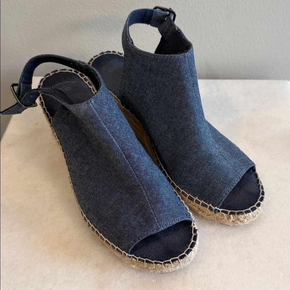 Gap Chambray Open-Toe Espadrille Wedge Sandals - Picture 2 of 5